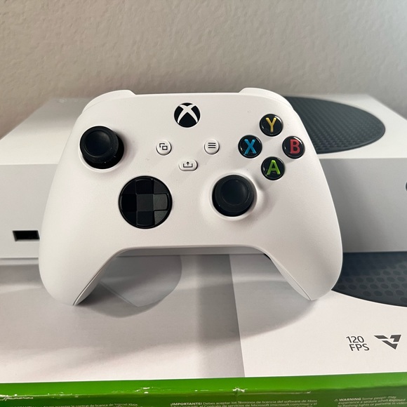 Xbox series s console w/ controller - Picture 5 of 5